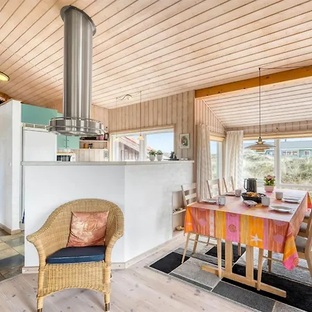 Hughe - 200m From The Sea By Interhome Casa de Férias *