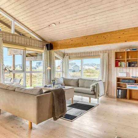 Hughe - 200m From The Sea By Interhome Casa de Férias