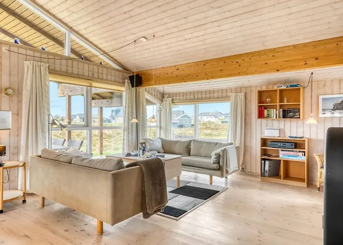 Hughe - 200m From The Sea By Interhome Holiday home
